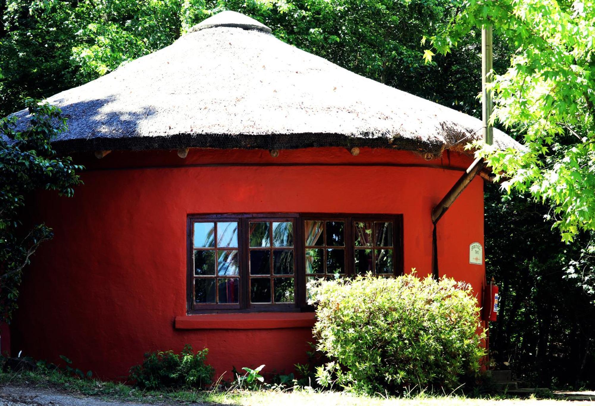 Away With The Fairies Nature Lodge And Backpackers Hogsback Dış mekan fotoğraf